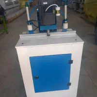 لولا گازرو زن پنوماتیکی میزی