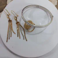 طلا در حد نو ۴۰۰ بالای تابلو
