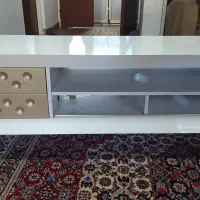 میز تلویزیون سفید