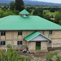 نیاز  به یک یخچال برای مسجد روستا