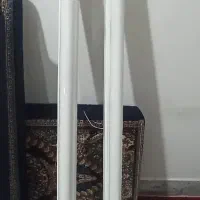 دو عدد مهتابی به همراه پایه