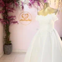 فروشنده خانم