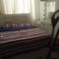 تخت وکمد