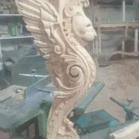 مجسمه چوبی