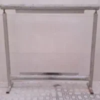 دار قالی به همراه وسیله و کتاب