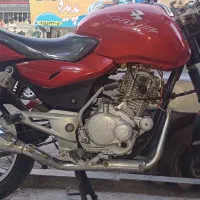 پالس ۱۸۰ سیمی دو شمع