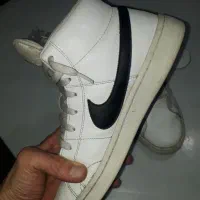 کفش NIKE و ییزی کراکس