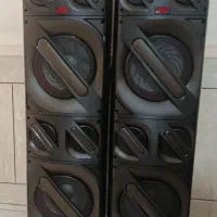 اسپکیر تمیز صدایی عالی داره نو زیاد استفاده نشده