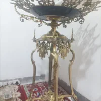 یک عدد کنار سالنی و سه عدد لوستر برنزی ۱۲شعله