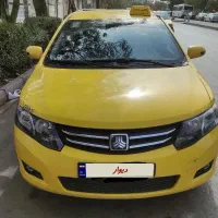 تاکسی اریو