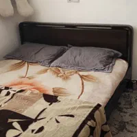 تخت دونفره چوبی