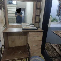 میز آرایش با صندلی