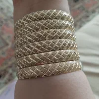 النگو  تکی و تعداد سایز  ۴  توضیحات خوانده شود