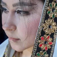 آموزش و خدمات میکاپ