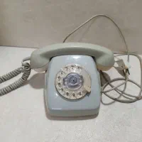 تلفن رومیزی قدیمی