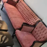 مبل و میز دست دوم ۵ نفره و ۳ عدد میز