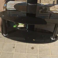 میز تلویزیون شیشه ای