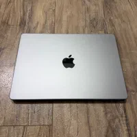 مک بوک پرو m3 سایکل ۸