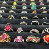 انگشتر و زنجیره نقره قدیمی و جدید