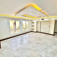 ۸۰متر/سالن سرتاسر‌پرده‌خور/خوش نقشه/بسیارشیک تمیز