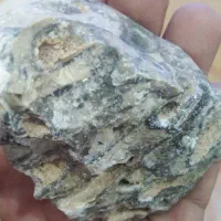 سنگی قیمتی