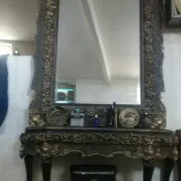 آینه. و کنسول