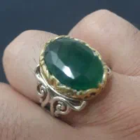 انگشترنقره باسنگ زمرد