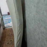 ۱عدد کمدو۱عدد تشک دونفره