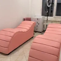 استخدام ناخنکار و مژه کار