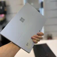 تبلت لپ‌تاپ حرفه‌ای سبک و مقاوم قابل حمل