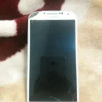 یک عددگوشی گلکسی s4 و یک عدد گوشی گلکسی s5prime