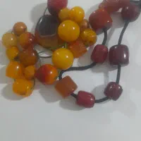مهره هایه قدیمی کهربا وغیره قدیمی