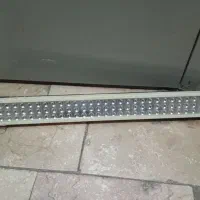 دوعدد مهتاب کوچک وچند عدد خورد ریز