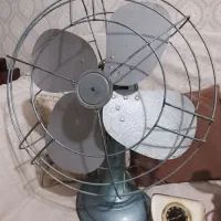 تعدادی وسایل آنتیک قدیمی