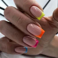تخفیف‌ویژه خدمات ناخن ‌و‌ اسپا حرفه ای ۳۰۰ ارم