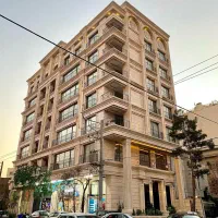 ۸۰متر مغازه تجاری +(۱۰۰متر زیر زمین) تاپ لوکیشن