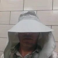 کلاه پشت دار و دور توری ماهیگیری