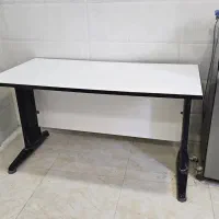 میز کار یا تحریر(فروش فوری)