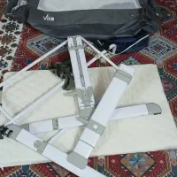 تخت کنار مادر