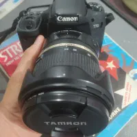 دوربینcanon 77d با لنز تامرون f 2.8 با دو باتری
