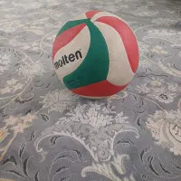 توپ والیبال