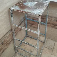 چهار پایه فلزی