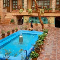 100متر زیرزمین (تخلیه) سالاریه فلکه پارک/تمیز