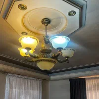 ۲ عدد لوستر ۵ شاخه  و ۱ عدد لوستر ۳ شاخه