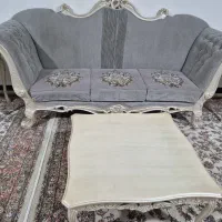 مبل هشت نفره و سه عدد جلو مبلی