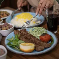 ظرفشور رستوران آقا یا خانم