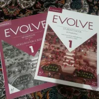 کتاب زبان  Evolve 1