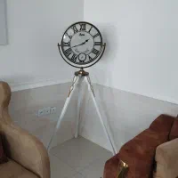 ساعت پایه چوبی