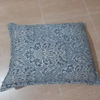 سه عدد پشتی نو وتمیز بفروش میرسد سایز ۶۰در۸۹