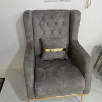 1عدد مبل راحتی یک نفره در حد نو
